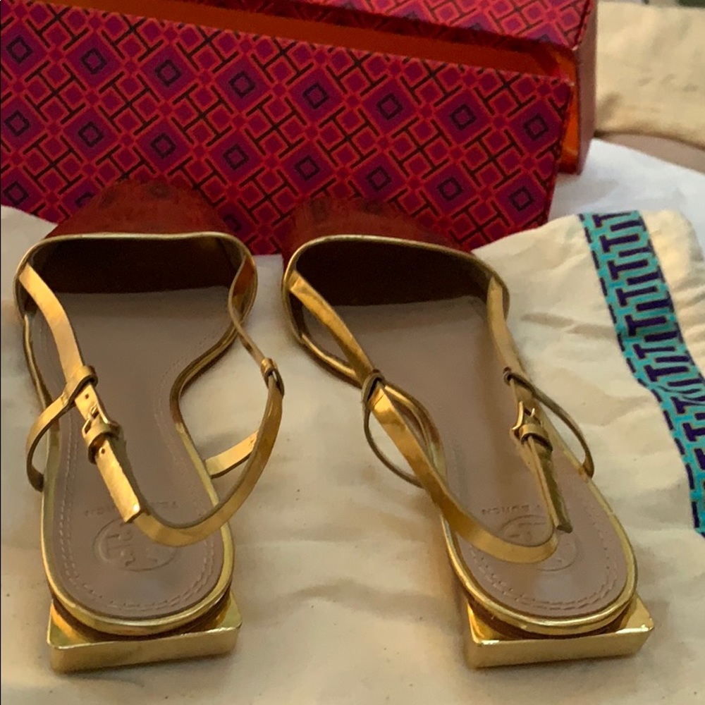 Tory Burch gold pietra sandal with dust bag, box - Picture 2 of 5